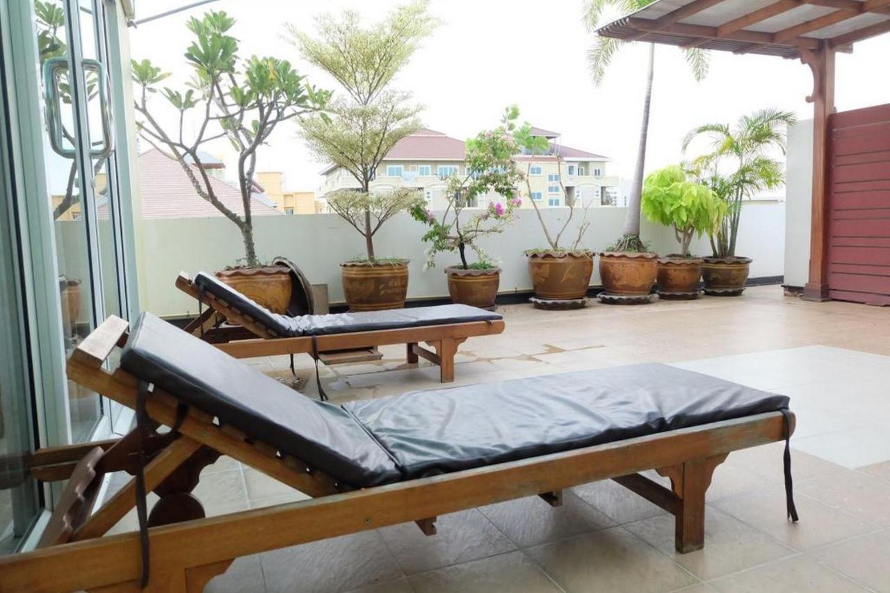 Oyo 1097 Thep Apartment Pattaya Exterior foto